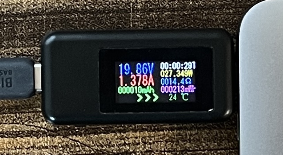 Anker 543 エコフレンドリーナイロン USB-C & USB-C ケーブルの給電検証画像