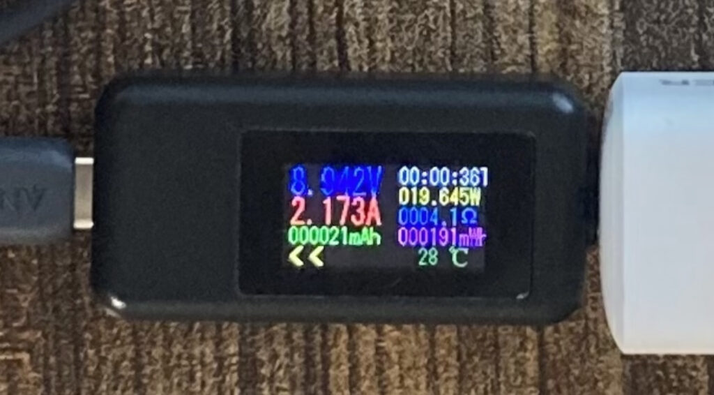 Anker 541 エコフレンドリー USB-C & ライトニング ケーブルのの給電検証画像