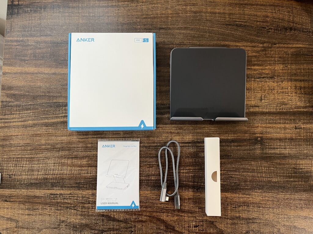 Anker 551 USB-C ハブ (8-in-1, Tablet Stand)の付属品