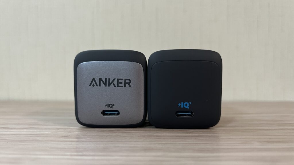 Anker 313 Charger (Ace, 45W)とAnker Nano II 45Wの比較画像