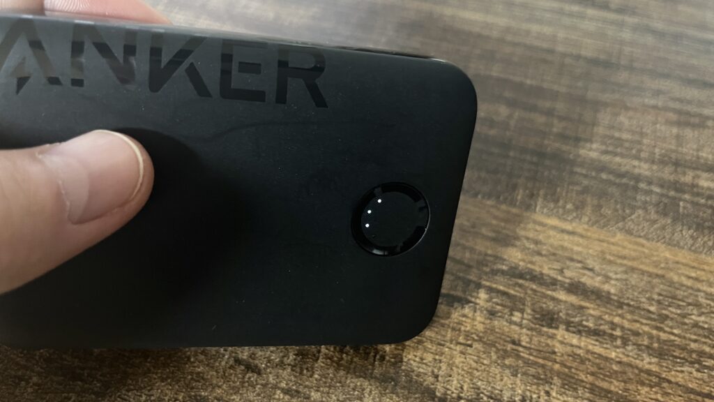 Anker 321 MagGo Battery (PowerCore 5000)の充電残量表示